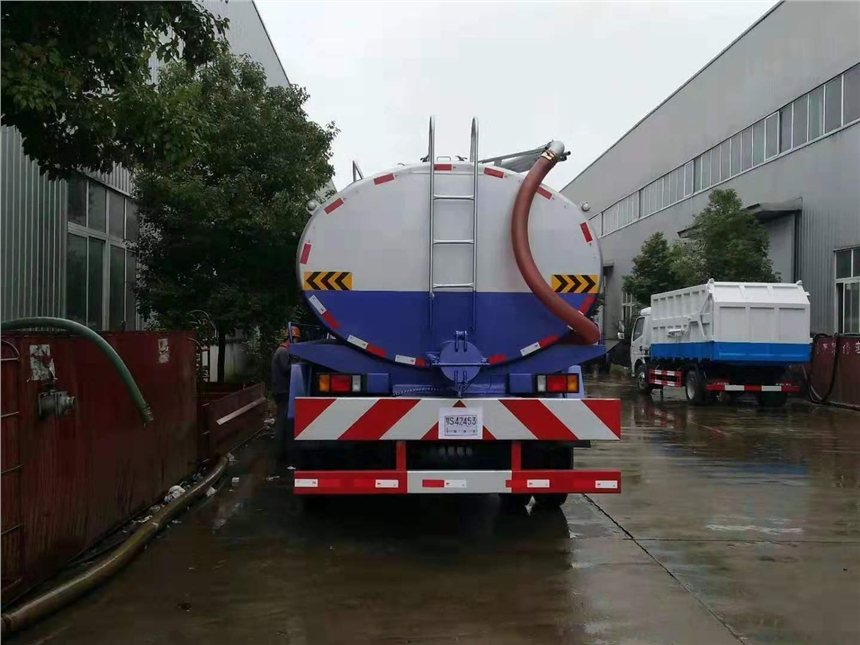 东风吸粪车全方位解析 性能特点与厂家价格选购指南
